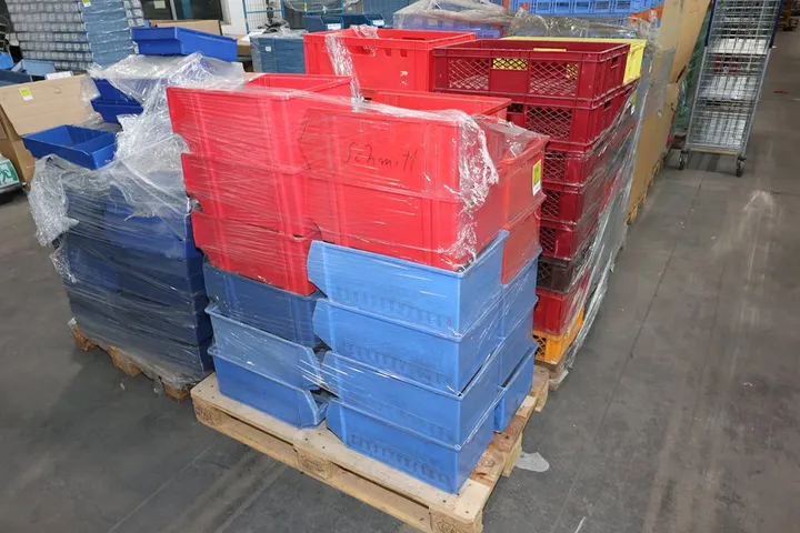 Konvolut Lagerboxen ohne Palette